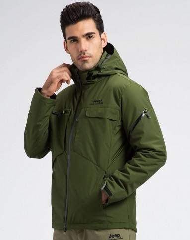 军绿色外套怎么搭配 飒爽军绿外套保暖又时尚