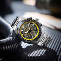 西铁城（CITIZEN）光动能蓝宝石镜面多局电波蓝天使空中之鹰系列多功能