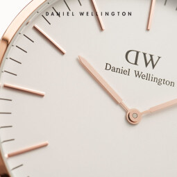 丹尼尔惠灵顿（DanielWellington）dw手表男 经典简约男士手表石英欧美腕表 生日新年礼物送男友 40mm男表-红蓝双色尼龙带/DW001