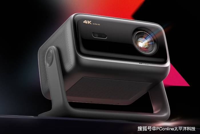 当贝X7 Max：四向镜头位移+3000 CVIA亮度,终结"侧投裁切"痛点