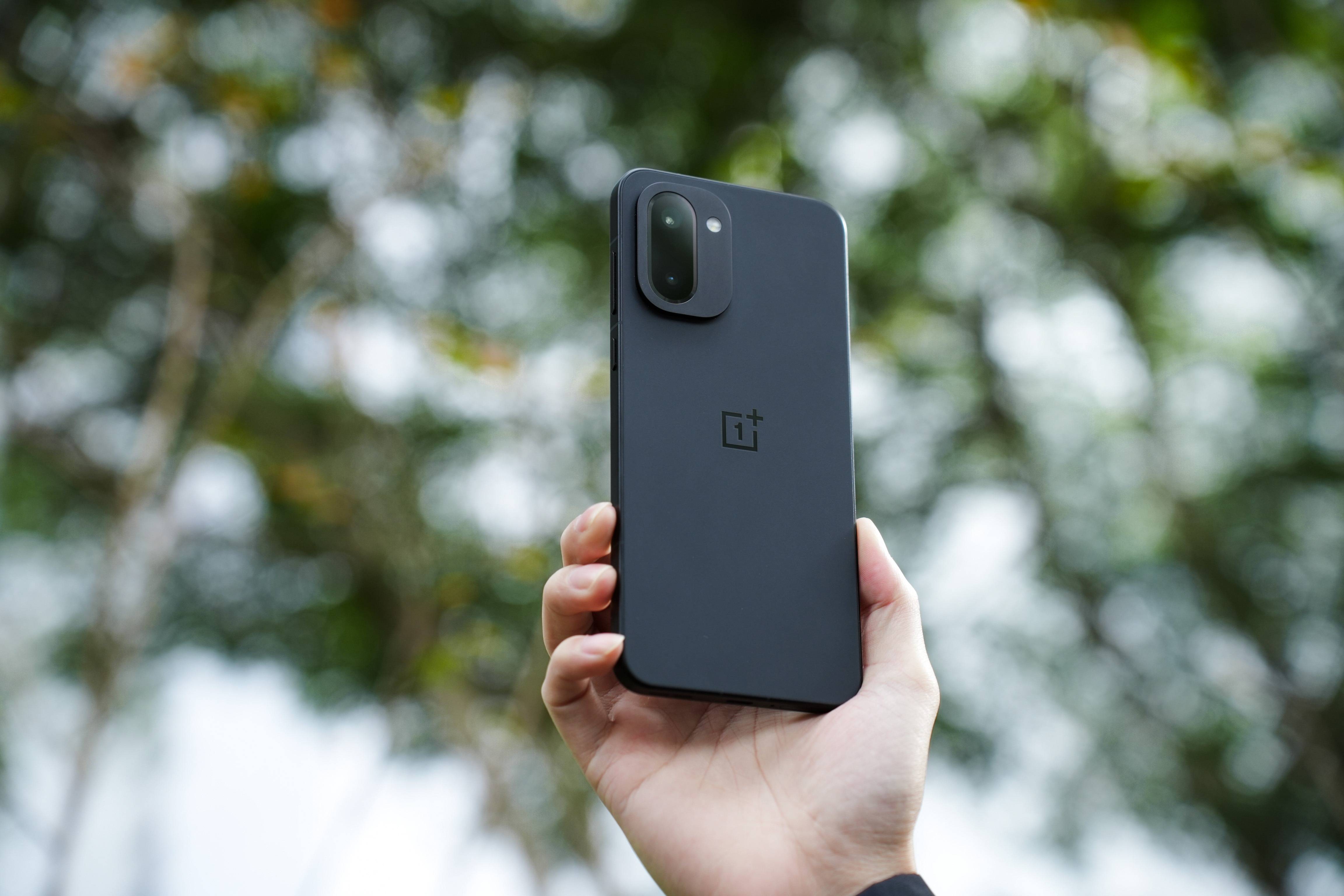 一加 Ace 6T：中端六边形战士，游戏党新选择！