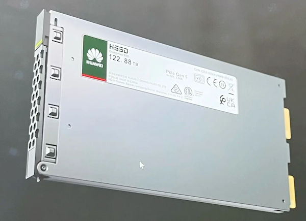 华为新封装技术打造122TB SSD：规避3D NAND芯片制裁