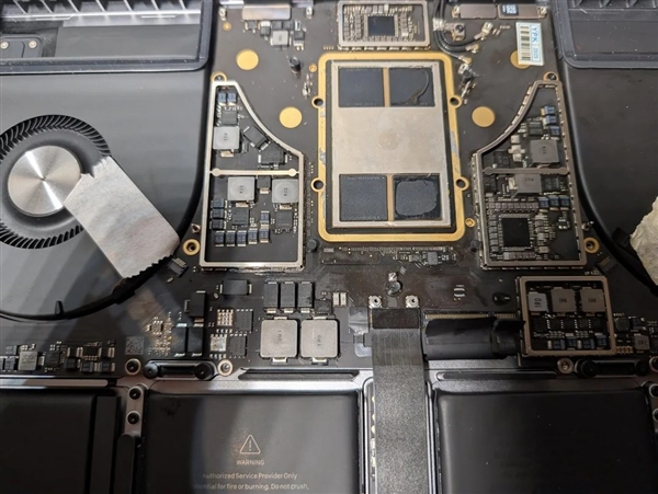 M1 Max主板烧穿一个洞!维修达人搬板修复:省下一台MacBook的钱