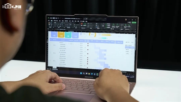 MacBook Neo卖爆后 Windows笔记本终于坐不住了!
