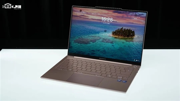 MacBook Neo卖爆后 Windows笔记本终于坐不住了!
