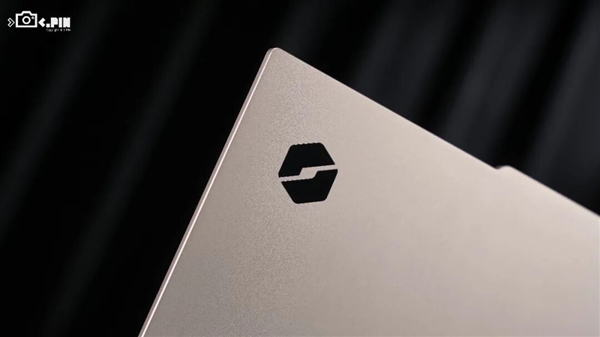 MacBook Neo卖爆后 Windows笔记本终于坐不住了!