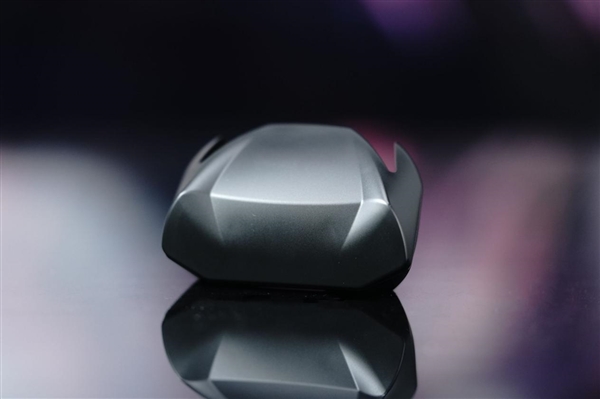 双8K三模!微星X7M轻量化电竞鼠标图赏