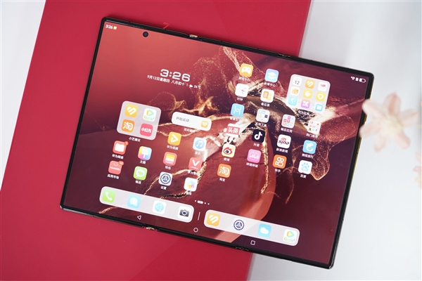 华为9月双旗舰来袭！Mate XT2三折叠打头阵 Mate 90系列压轴