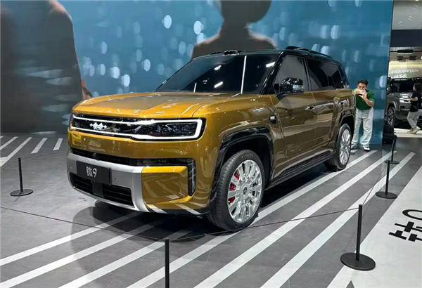 6座大型SUV！方程豹钛9成都车展首发 ：续航超2300公里