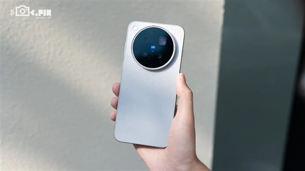 vivo X500标准版卖到5499 蓝厂率先给所有友商打了个样