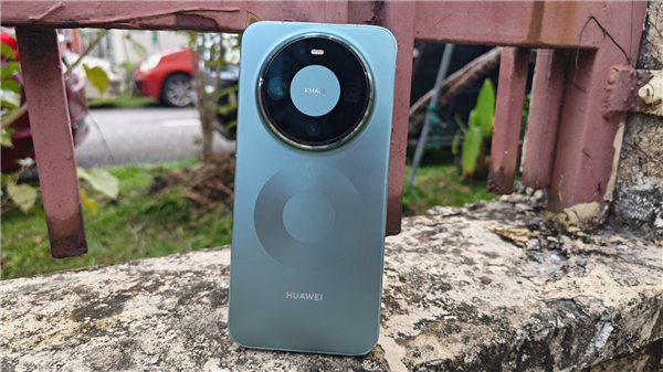 价格都没公布就下单了!网友提前预定华为Mate 90 Pro Max:闭眼入