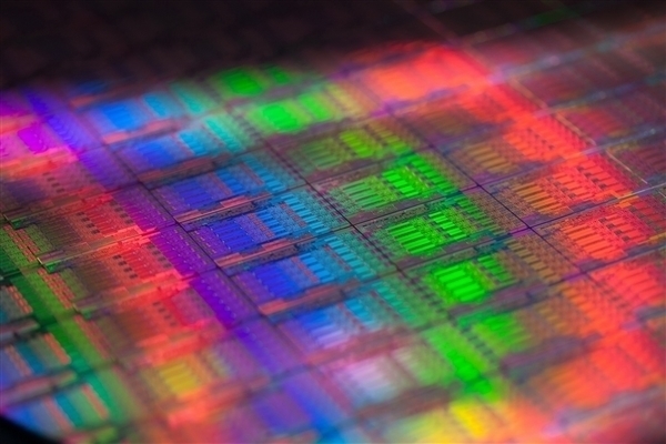 两款1.4nm工艺巅峰对决：Intel首次明确14A与台积电A14差距在5%以内