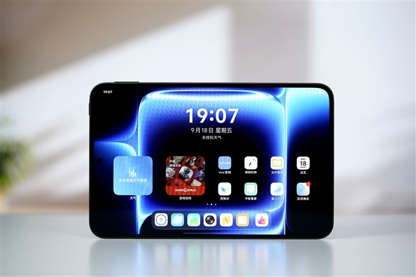 8.8英寸游戏利器！iQOO Pad Ultra图赏