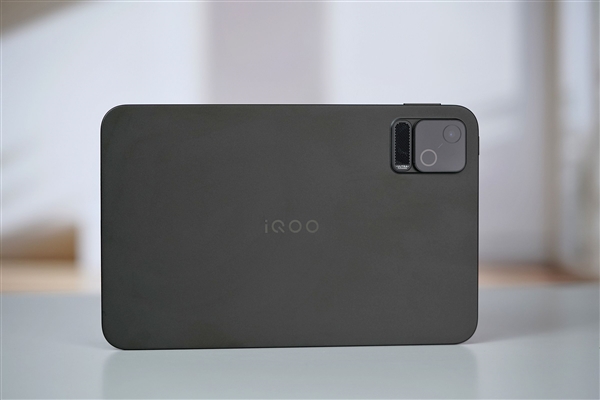 8.8英寸游戏利器！iQOO Pad Ultra图赏