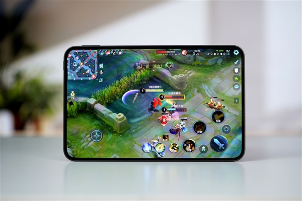 8.8英寸游戏利器！iQOO Pad Ultra图赏